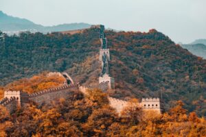 De Chinese Muur bij Mutianyu in de vroege ochtend