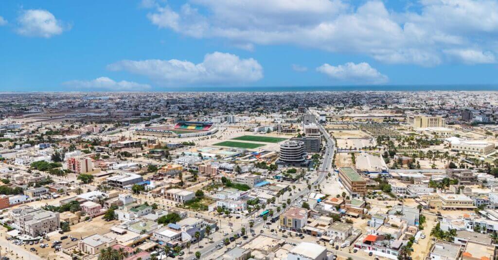 Vissersboten op het strand van Nouakchott
